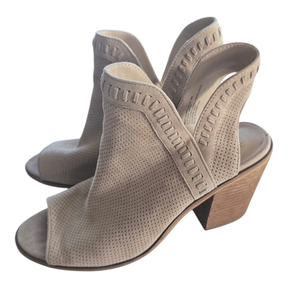 Steve Madden Sandals Women Sz 9M Tan Leather Peep Toe Perforated Block Heel - Picture 3 of 14